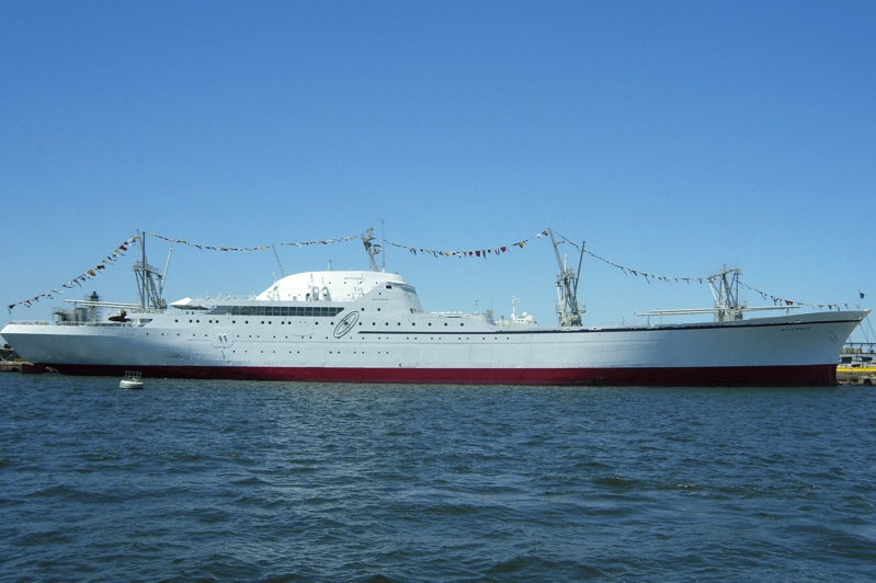 NS Savannah, dressed out for 50th Anniversary celebrations